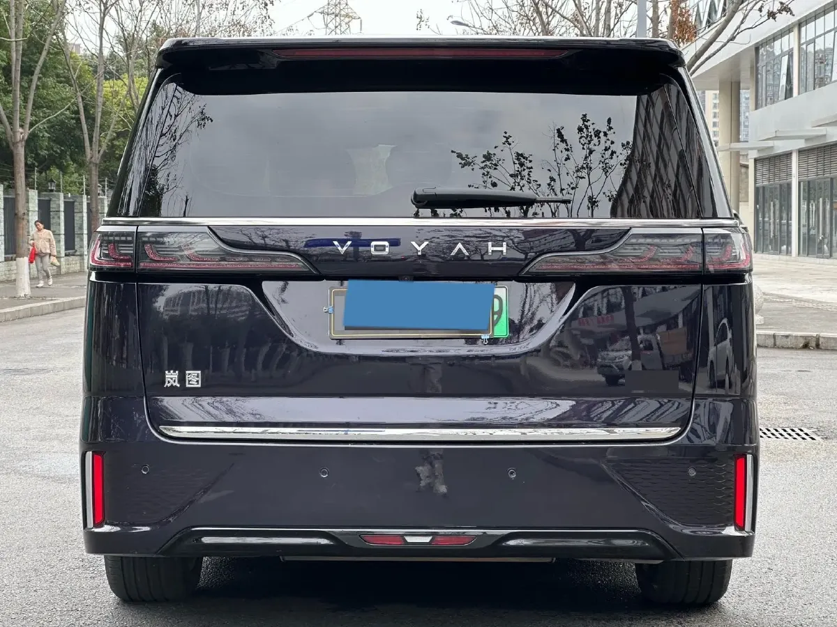 2022 Voyah Dream 1.5T 136HP L4 PHEV 25.57KWH,autocango,china used car exporter,china ev exporter,chinese used car exporter,chinese used ev exporter