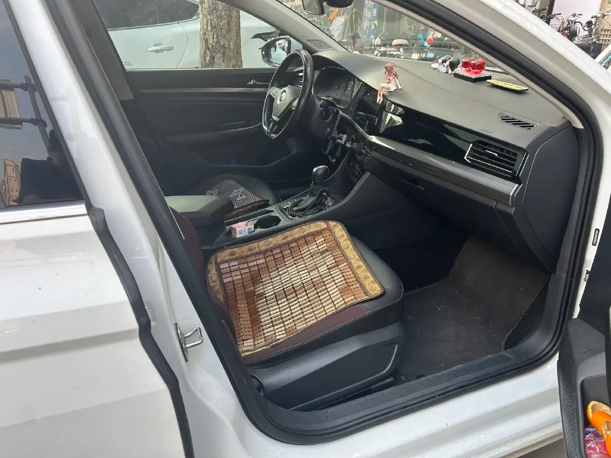 2021 Volkswagen Bora 1.2T 116HP L4 7DCT,autocango,china used car exporter,china ev exporter,chinese used car exporter,chinese used ev exporter