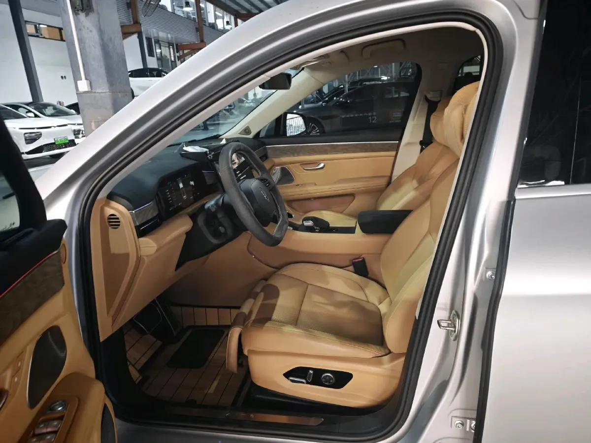 2022 JMC YuHu 7 2.0T 141HP L4 8AT,autocango,china used car exporter,china ev exporter,chinese used car exporter,chinese used ev exporter