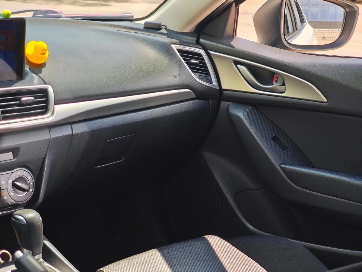 2019 Mazda 3 Axela 1.5L 117HP L4 6AT,autocango,china used car exporter,china ev exporter,chinese used car exporter,chinese used ev exporter