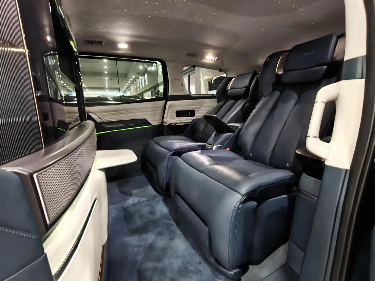 2025 Buick Century 2.0T 237HP L4 9AT,autocango,china used car exporter,china ev exporter,chinese used car exporter,chinese used ev exporter