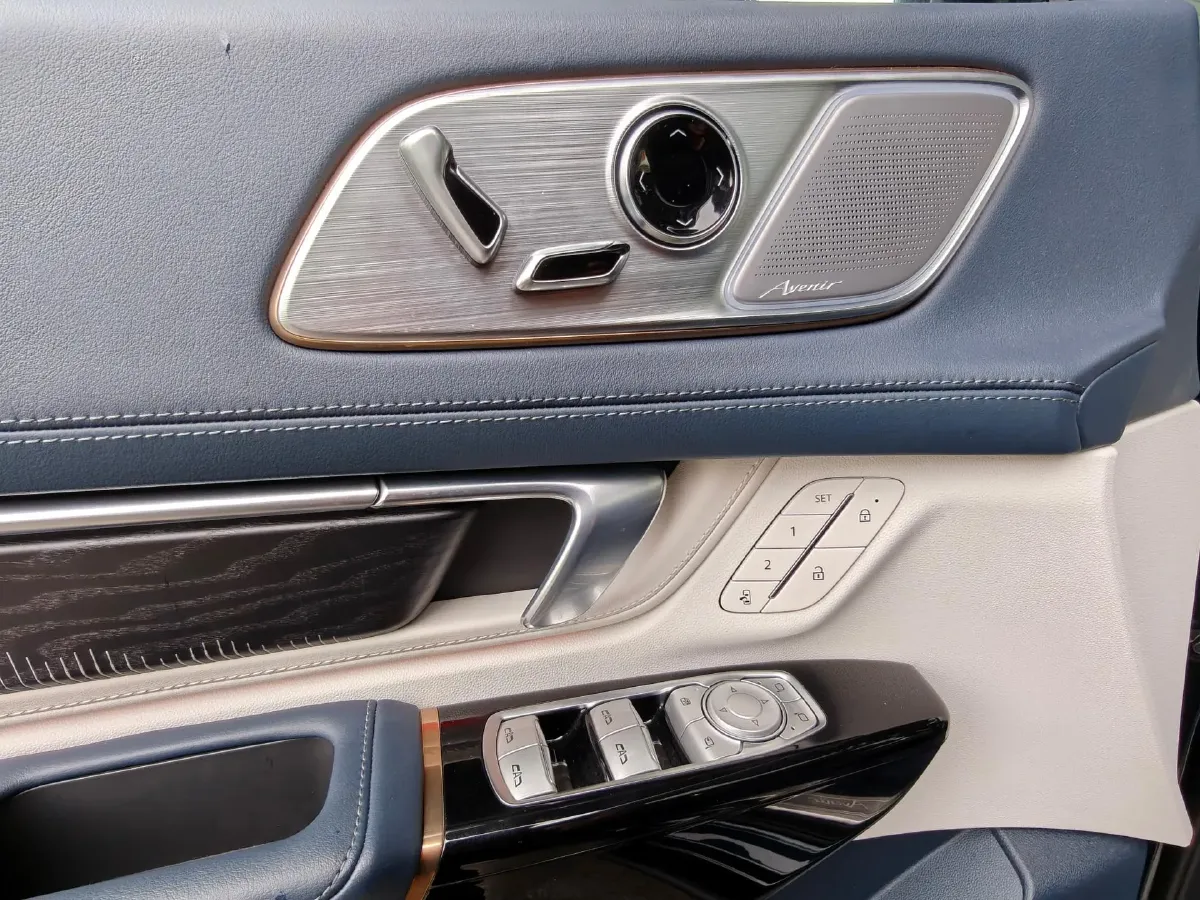 2025 Buick Century 2.0T 237HP L4 9AT,autocango,china used car exporter,china ev exporter,chinese used car exporter,chinese used ev exporter