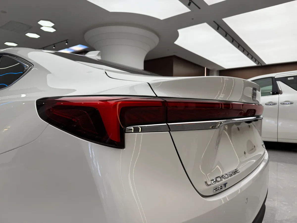 2024 Buick Larcosse 2.0T 237HP L4 9AT,autocango,china used car exporter,china ev exporter,chinese used car exporter,chinese used ev exporter