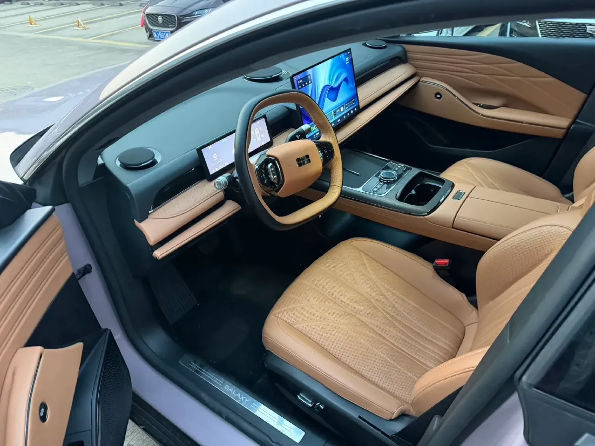 2025 Geely Galaxy Starshine 8 1.5L 112HP L4 1DHT PHEV,autocango,china used car exporter,china ev exporter,chinese used car exporter,chinese used ev exporter