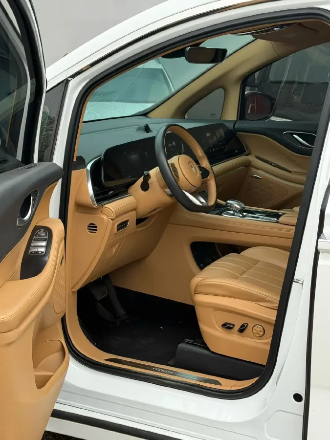 2022 Voyah Dream 1.5T 136HP L4 PHEV 25.57KWH,autocango,china used car exporter,china ev exporter,chinese used car exporter,chinese used ev exporter