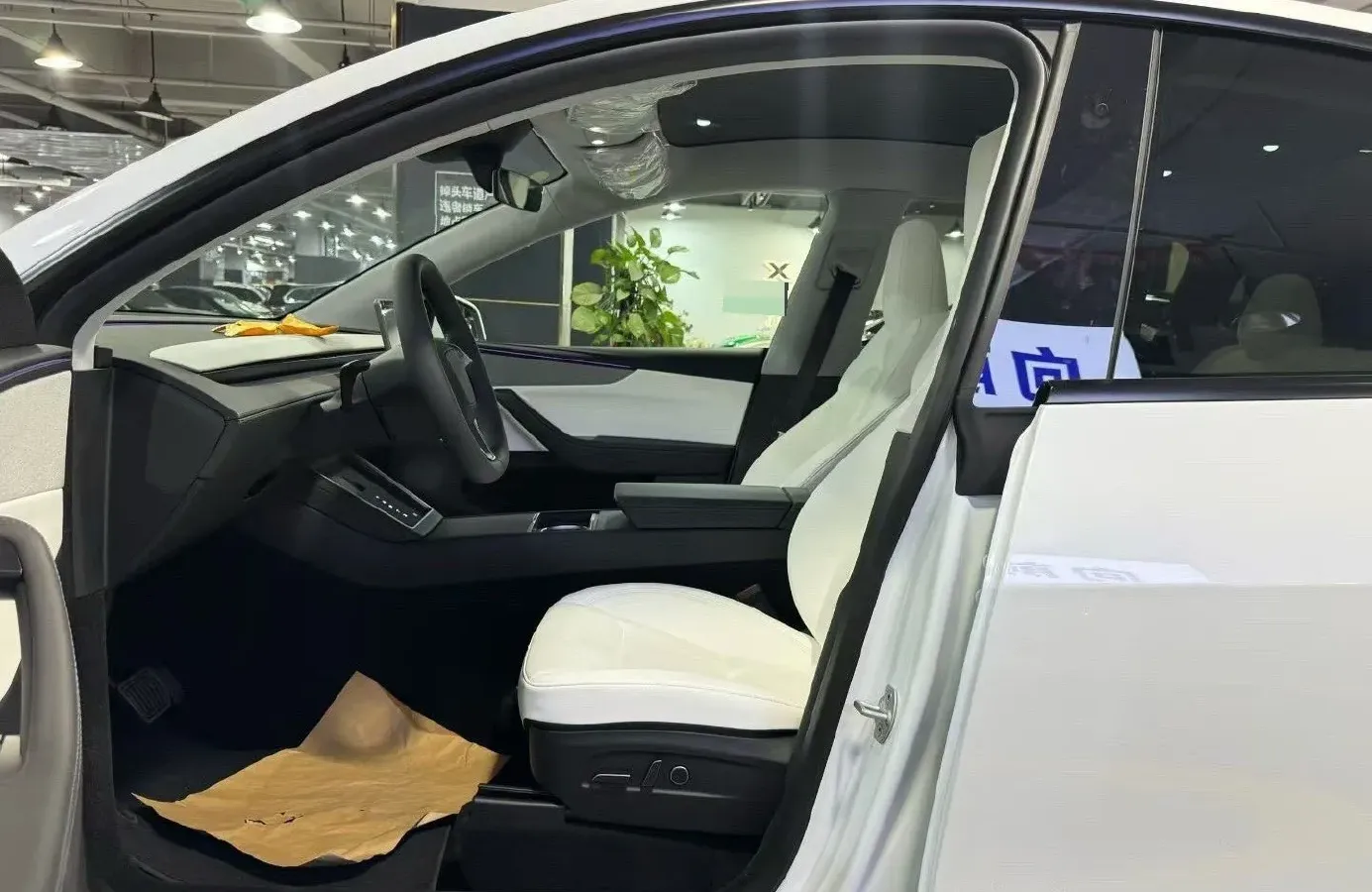 2025 Tesla Model Y BEV,autocango,china used car exporter,china ev exporter,chinese used car exporter,chinese used ev exporter