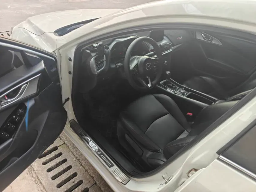 2017 Mazda 3 Axela 1.5L 117HP L4 6AT,autocango,china used car exporter,china ev exporter,chinese used car exporter,chinese used ev exporter