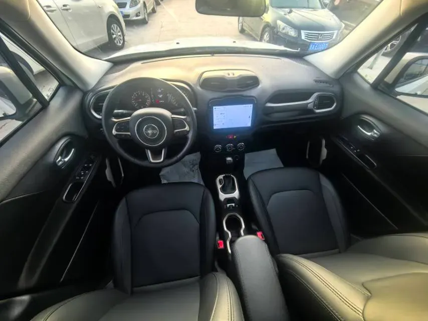 2017 Jeep Renegade 1.4T 150HP L4 7DCT,autocango,china used car exporter,china ev exporter,chinese used car exporter,chinese used ev exporter