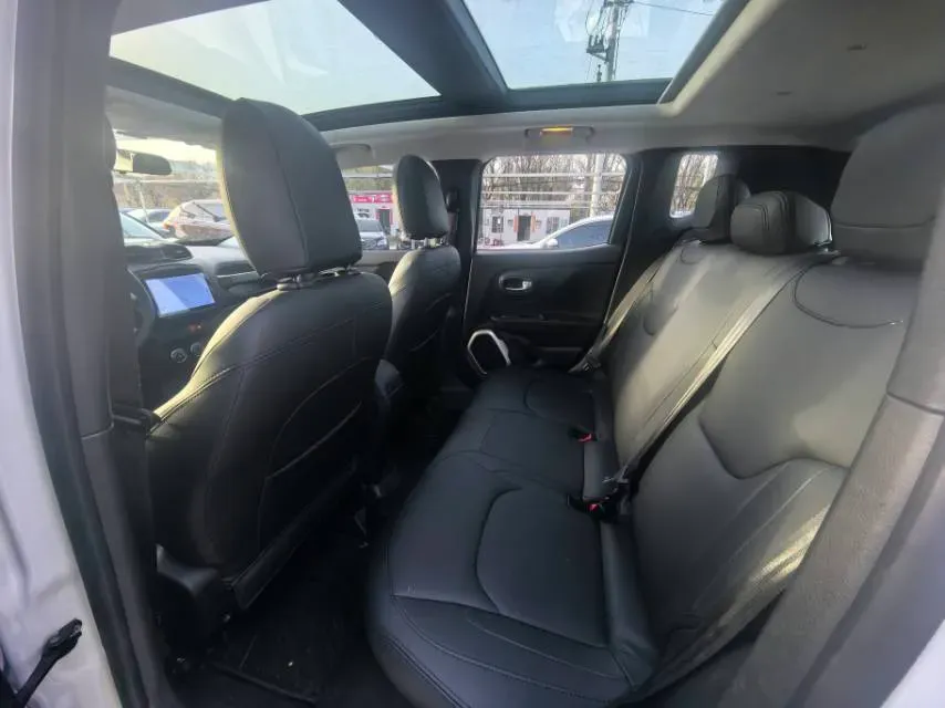 2017 Jeep Renegade 1.4T 150HP L4 7DCT,autocango,china used car exporter,china ev exporter,chinese used car exporter,chinese used ev exporter