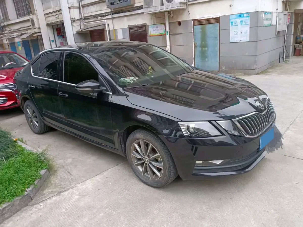 2022 Skoda Octavia 1.5L 113HP L4 6AT,autocango,china used car exporter,china ev exporter,chinese used car exporter,chinese used ev exporter