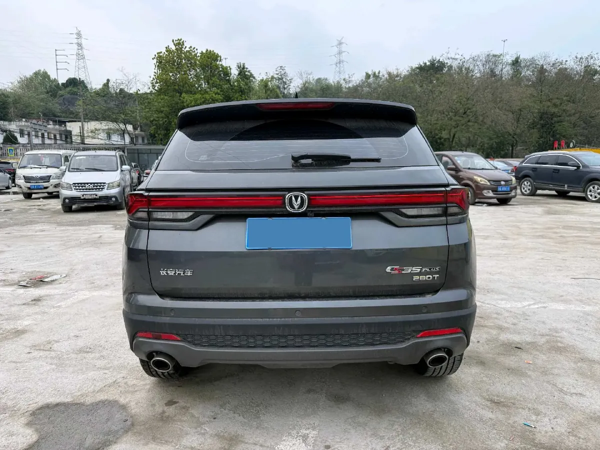 2021 ChangAn CS35 Plus 1.4T 160HP L4 7DCT,autocango,china used car exporter,china ev exporter,chinese used car exporter,chinese used ev exporter