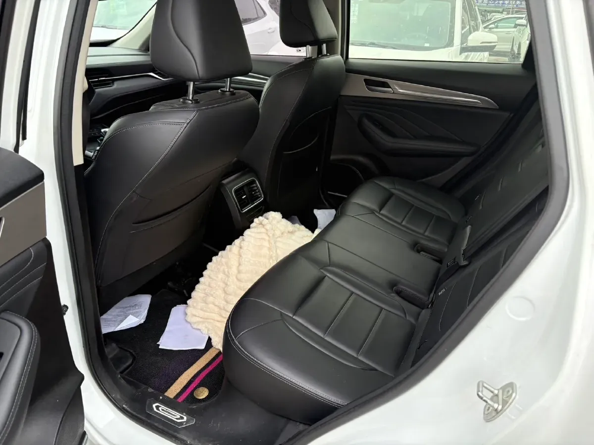 2019 Haval F7 2.0T 197HP L4 7DCT,autocango,china used car exporter,china ev exporter,chinese used car exporter,chinese used ev exporter