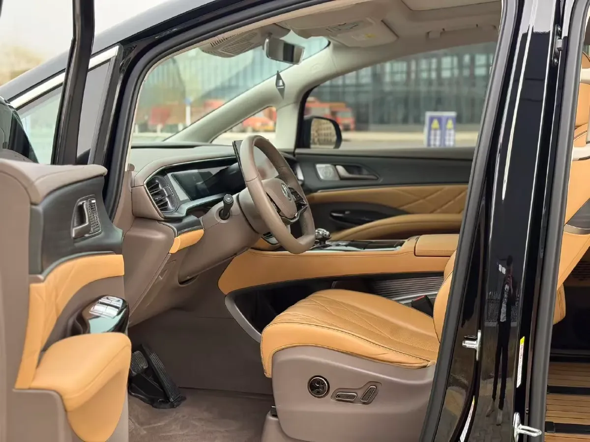2022 Mercedes-Benz GLC Class 2.0T 197HP L4 9AT,autocango,china used car exporter,china ev exporter,chinese used car exporter,chinese used ev exporter