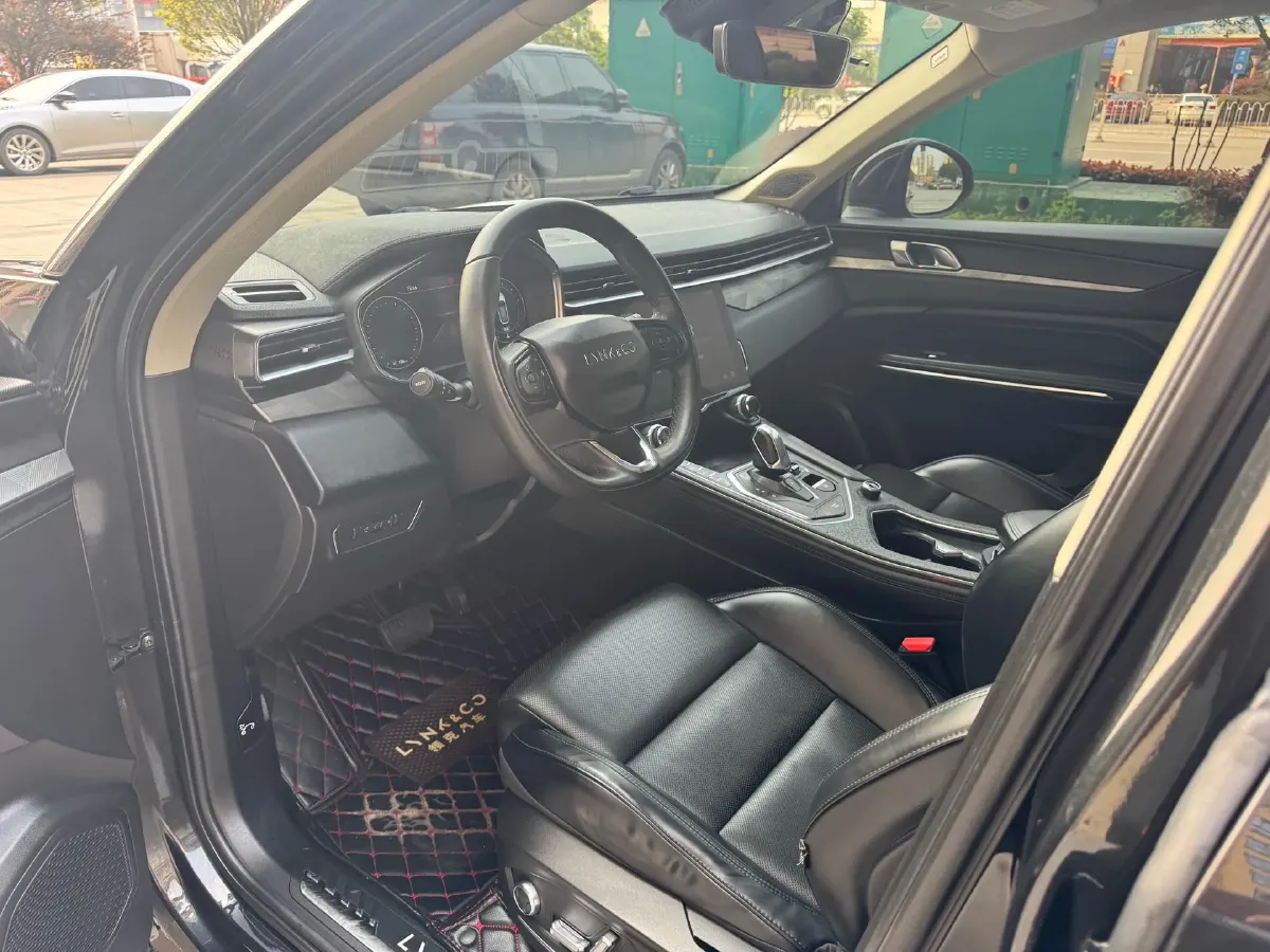 2021 LYNK&CO 01 2.0T 218HP L4 8AT,autocango,china used car exporter,china ev exporter,chinese used car exporter,chinese used ev exporter