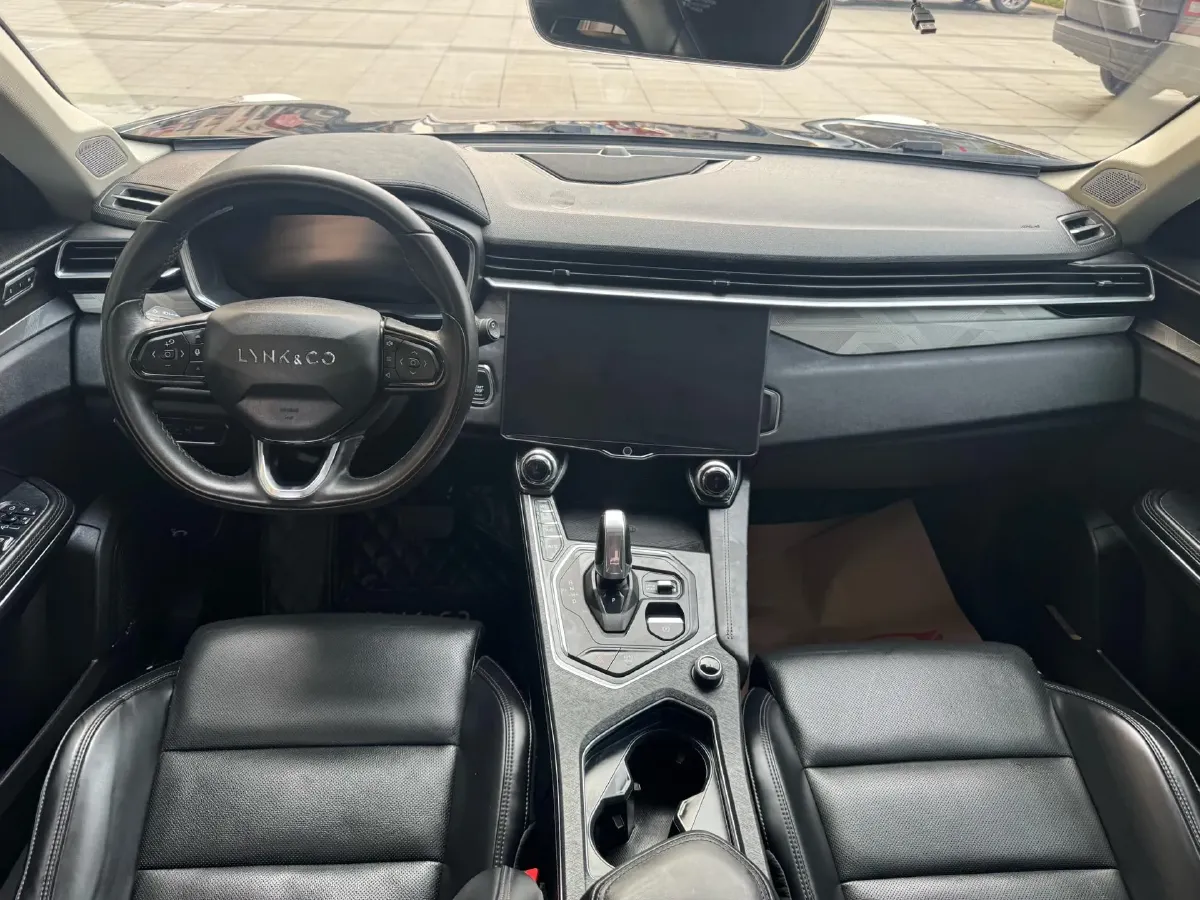 2021 LYNK&CO 01 2.0T 218HP L4 8AT,autocango,china used car exporter,china ev exporter,chinese used car exporter,chinese used ev exporter