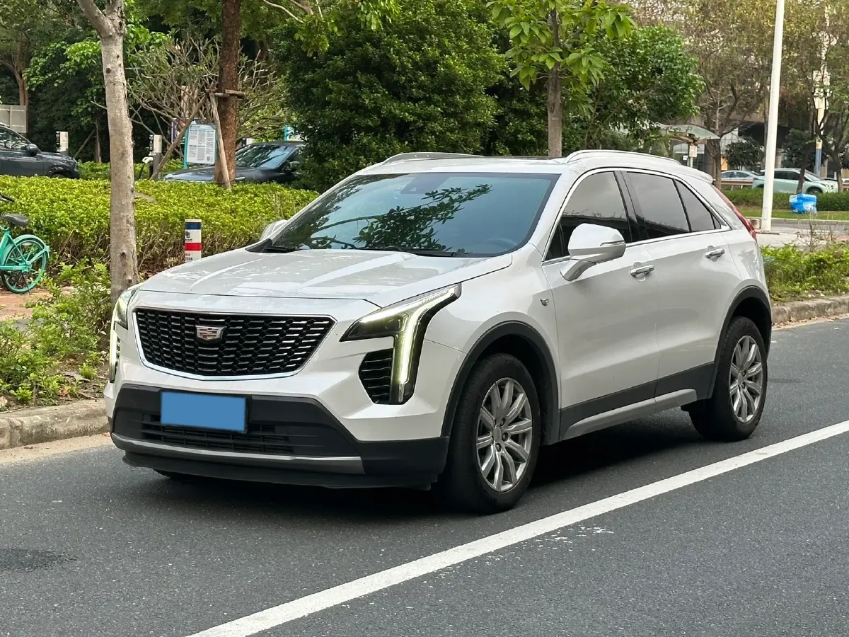 2022 Cadillac XT4 2.0T 237HP L4 9AT,autocango,china used car exporter,china ev exporter,chinese used car exporter,chinese used ev exporter