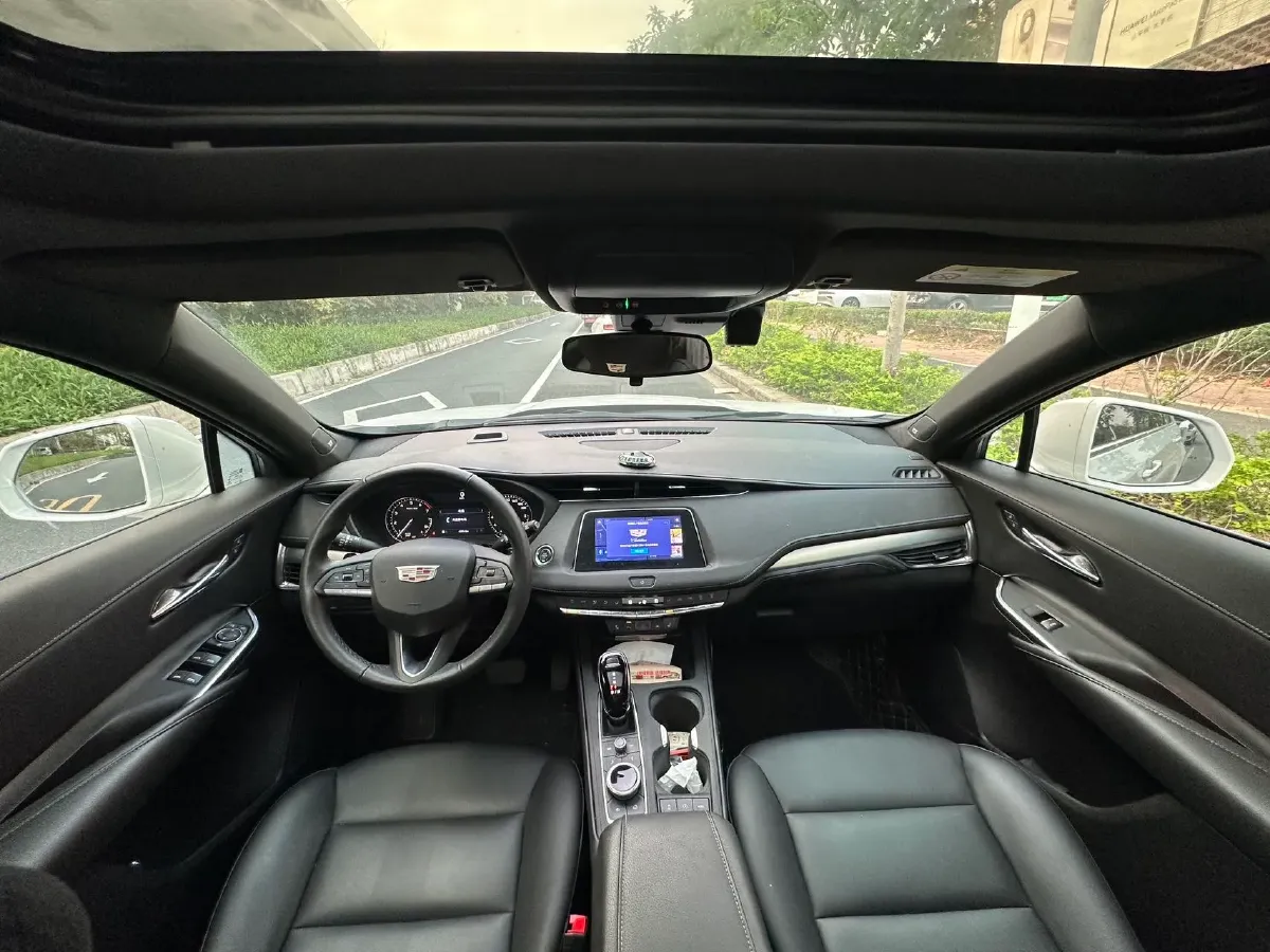 2022 Cadillac XT4 2.0T 237HP L4 9AT,autocango,china used car exporter,china ev exporter,chinese used car exporter,chinese used ev exporter