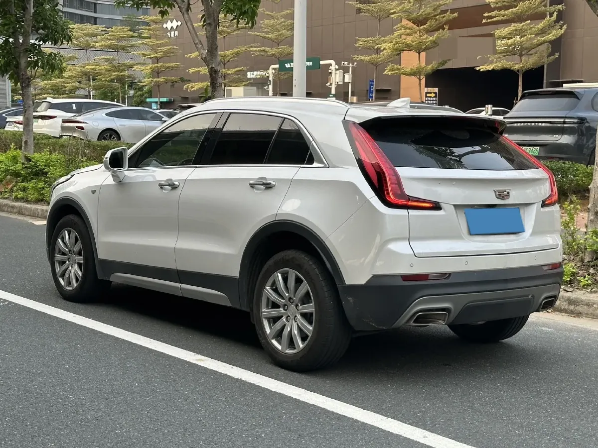 2022 Cadillac XT4 2.0T 237HP L4 9AT,autocango,china used car exporter,china ev exporter,chinese used car exporter,chinese used ev exporter