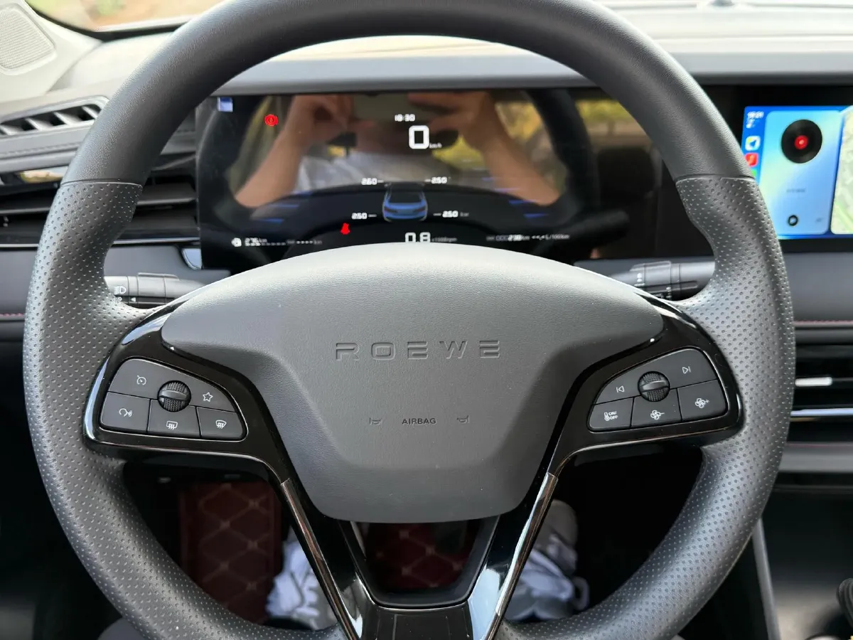 2026 Roewe i5 1.5L 129HP L4 5MT,autocango,china used car exporter,china ev exporter,chinese used car exporter,chinese used ev exporter