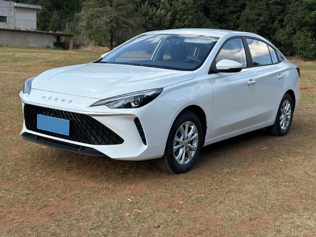 2026 Roewe i5 1.5L 129HP L4 5MT,autocango,china used car exporter,china ev exporter,chinese used car exporter,chinese used ev exporter