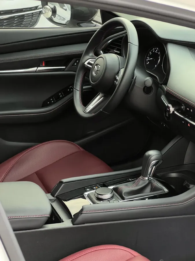 2023 Mazda 3 Axela 2.0L 158HP L4 6AT,autocango,china used car exporter,china ev exporter,chinese used car exporter,chinese used ev exporter