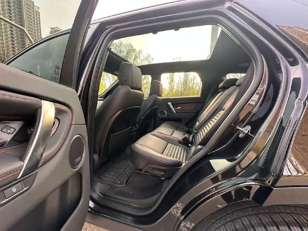 2020 Land Rover Discovery Sport 2.0T 249HP L4 9AT,autocango,china used car exporter,china ev exporter,chinese used car exporter,chinese used ev exporter