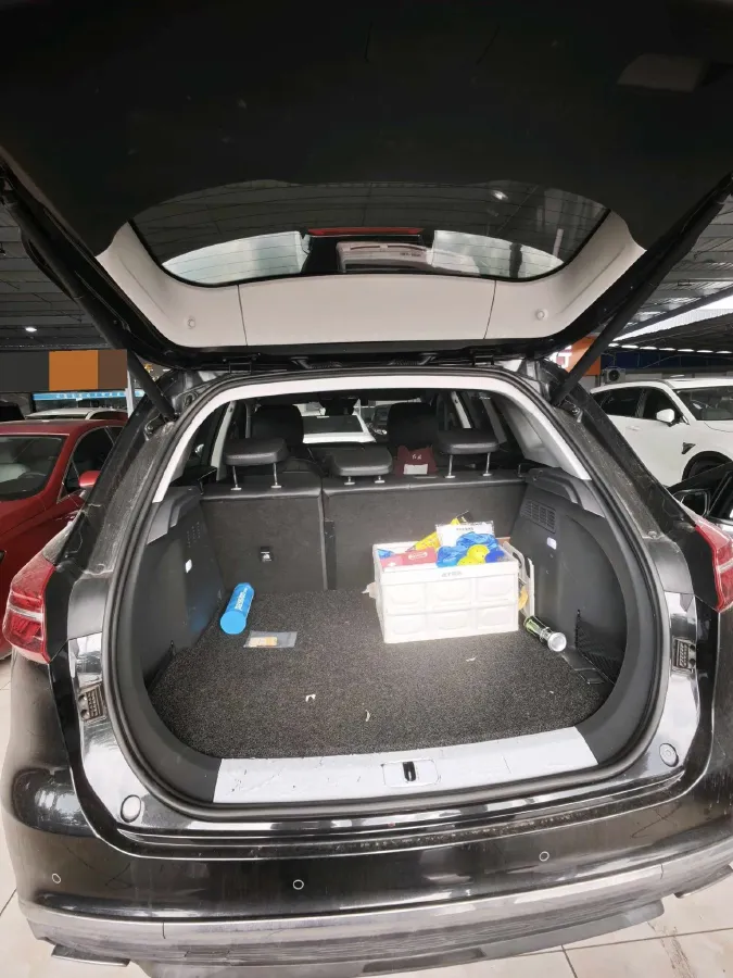 2022 HongQi HS5 2.0T 224HP L4 6AT,autocango,china used car exporter,china ev exporter,chinese used car exporter,chinese used ev exporter