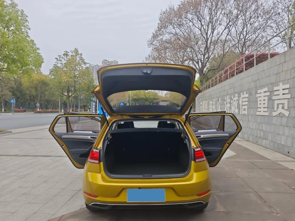 2019 Volkswagen Golf 1.4T 150HP L4 7DCT,autocango,china used car exporter,china ev exporter,chinese used car exporter,chinese used ev exporter