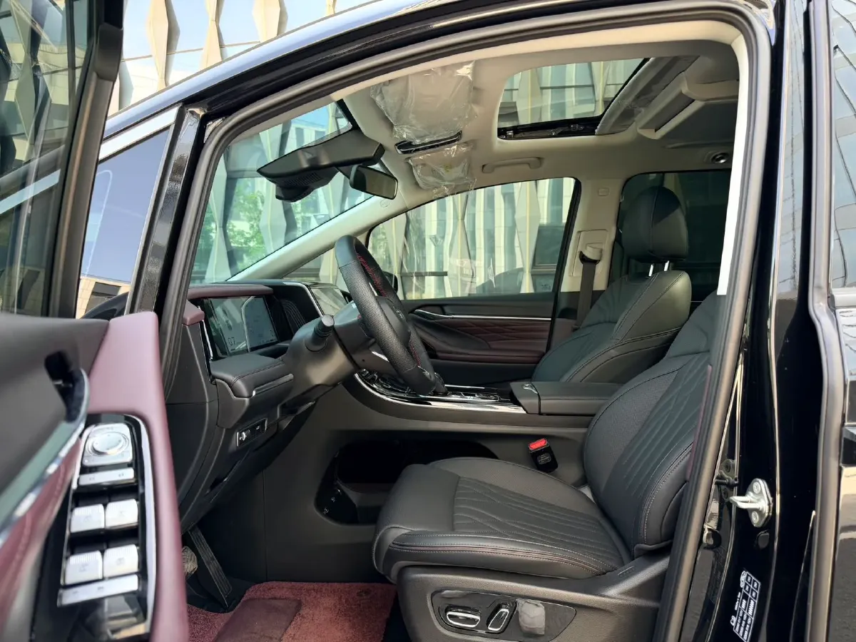 2024 GAC Trumpchi M8 2.0T 252HP L4 8AT,autocango,china used car exporter,china ev exporter,chinese used car exporter,chinese used ev exporter