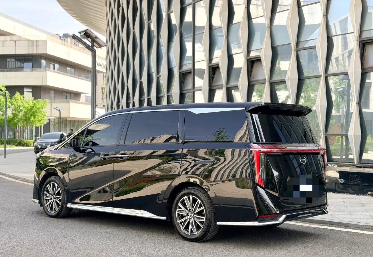 2024 GAC Trumpchi M8 2.0T 252HP L4 8AT,autocango,china used car exporter,china ev exporter,chinese used car exporter,chinese used ev exporter