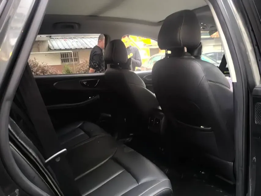 2021 Roewe RX5 1.5T 181HP L4 7DCT,autocango,china used car exporter,china ev exporter,chinese used car exporter,chinese used ev exporter