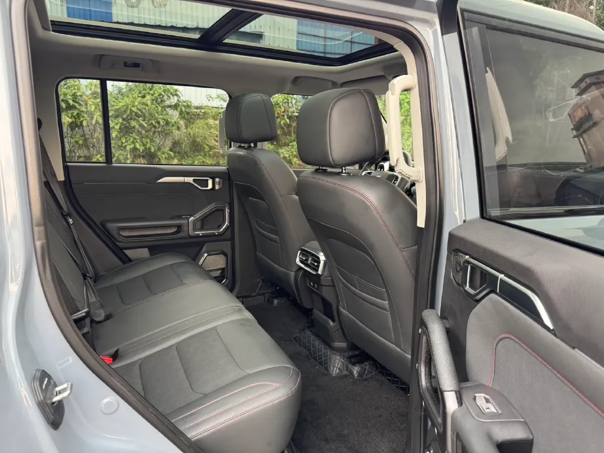 2023 Jetour Traveller 2.0T 254HP L4 8AT,autocango,china used car exporter,china ev exporter,chinese used car exporter,chinese used ev exporter