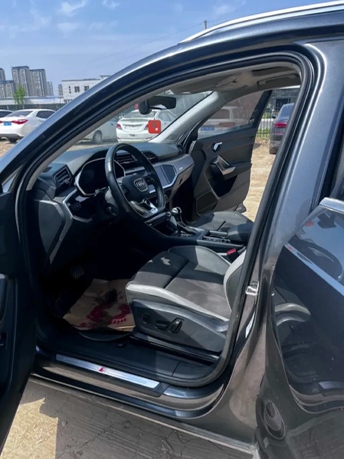 2022 Audi Q3 1.4T 150HP L4 7DCT,autocango,china used car exporter,china ev exporter,chinese used car exporter,chinese used ev exporter