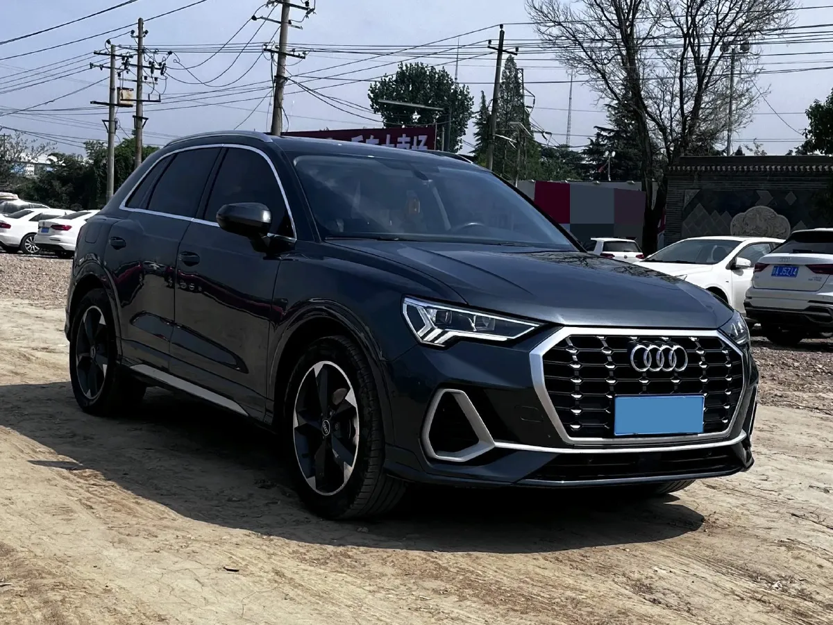 2022 Audi Q3 1.4T 150HP L4 7DCT,autocango,china used car exporter,china ev exporter,chinese used car exporter,chinese used ev exporter