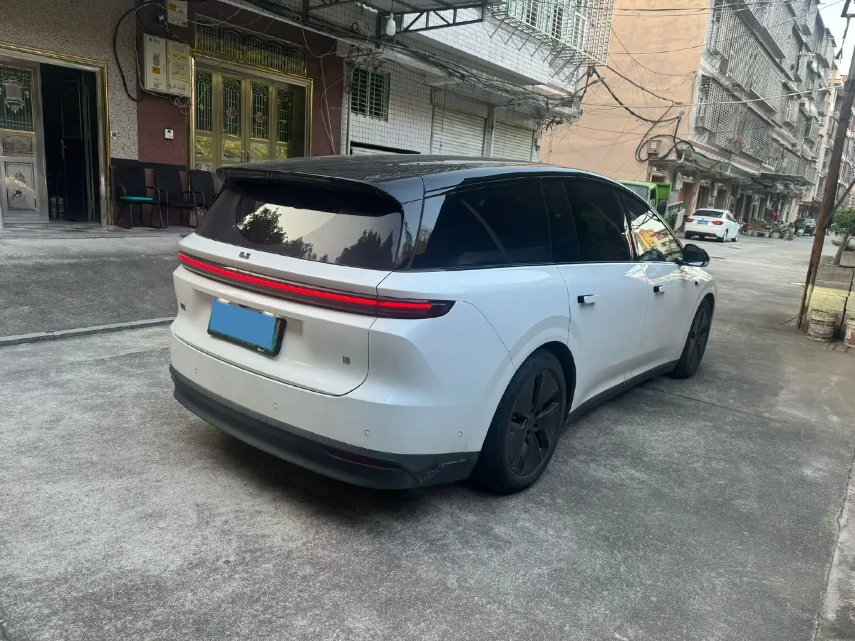 2025 Li i8 BEV,autocango,china used car exporter,china ev exporter,chinese used car exporter,chinese used ev exporter