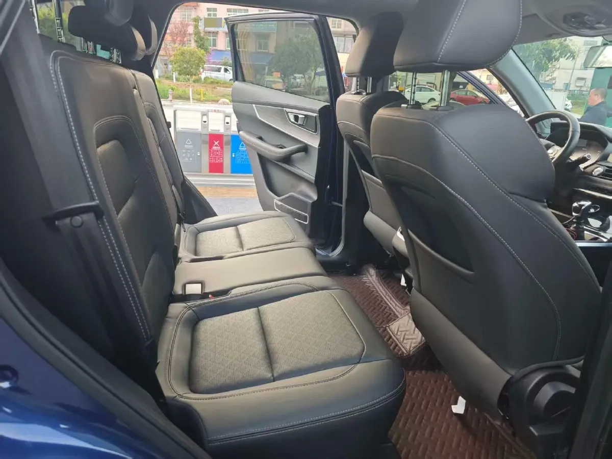 2022 Chery Tiggo 8 1.5T 156HP L4 6MT,autocango,china used car exporter,china ev exporter,chinese used car exporter,chinese used ev exporter