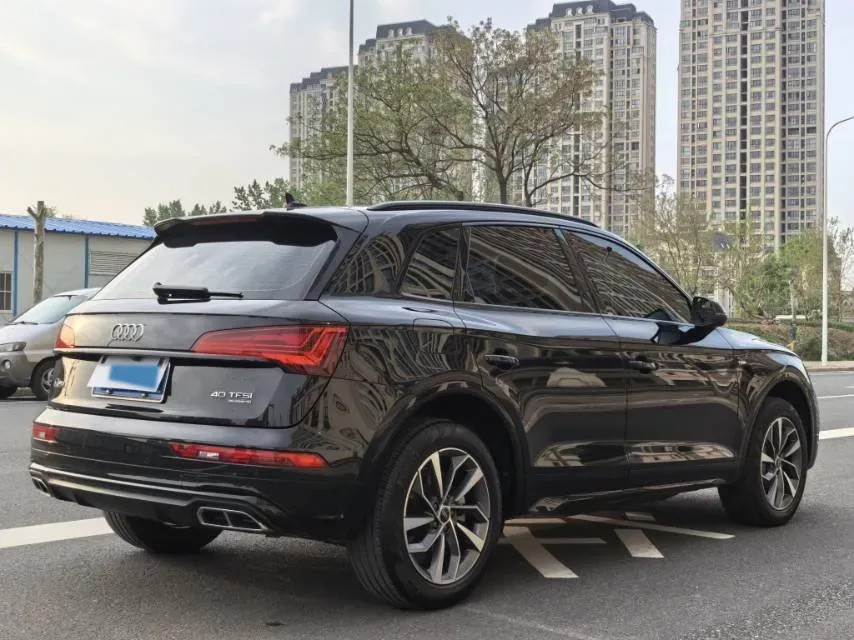 2023 Audi Q5L 2.0T 190HP L4 7DCT,autocango,china used car exporter,china ev exporter,chinese used car exporter,chinese used ev exporter