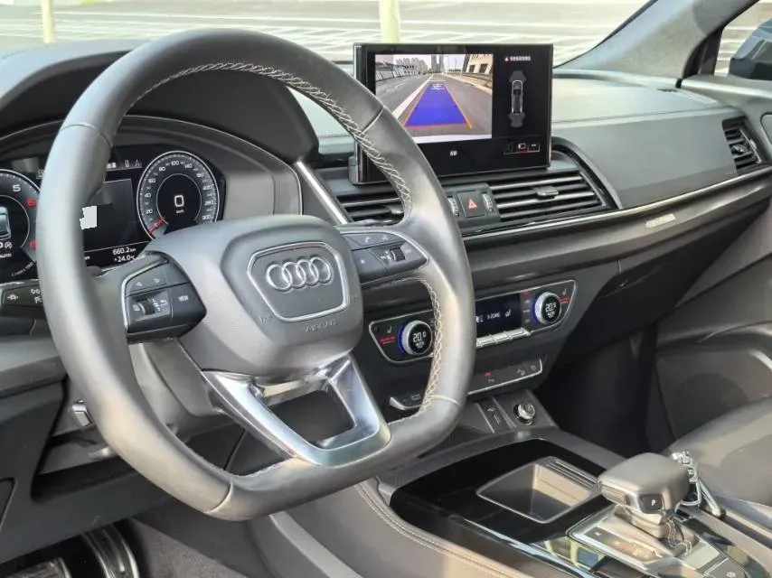 2023 Audi Q5L 2.0T 190HP L4 7DCT,autocango,china used car exporter,china ev exporter,chinese used car exporter,chinese used ev exporter