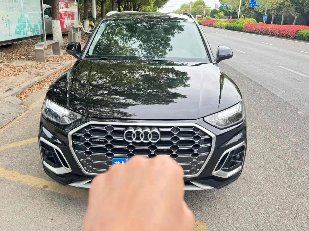 2022 Audi Q5L 2.0T 190HP L4 7DCT,autocango,china used car exporter,china ev exporter,chinese used car exporter,chinese used ev exporter