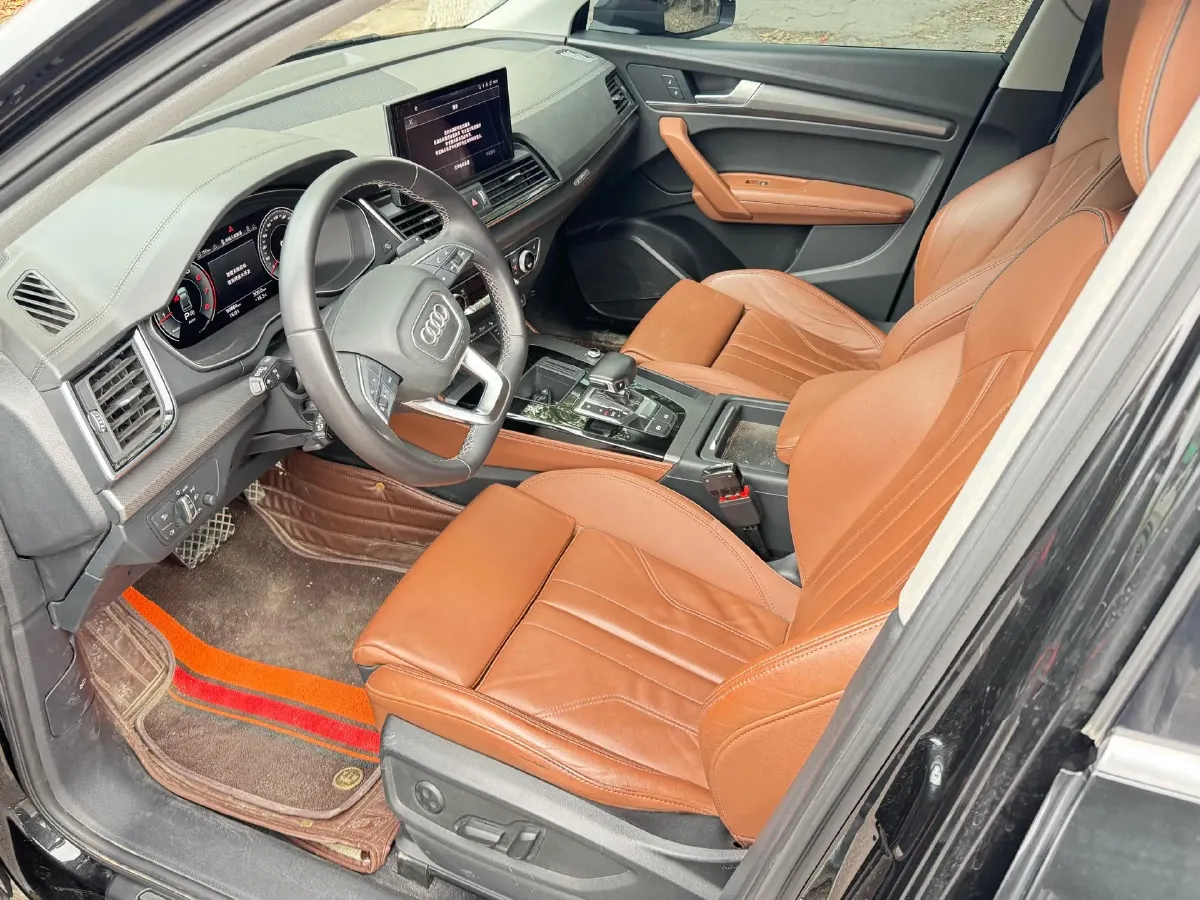 2022 Audi Q5L 2.0T 190HP L4 7DCT,autocango,china used car exporter,china ev exporter,chinese used car exporter,chinese used ev exporter