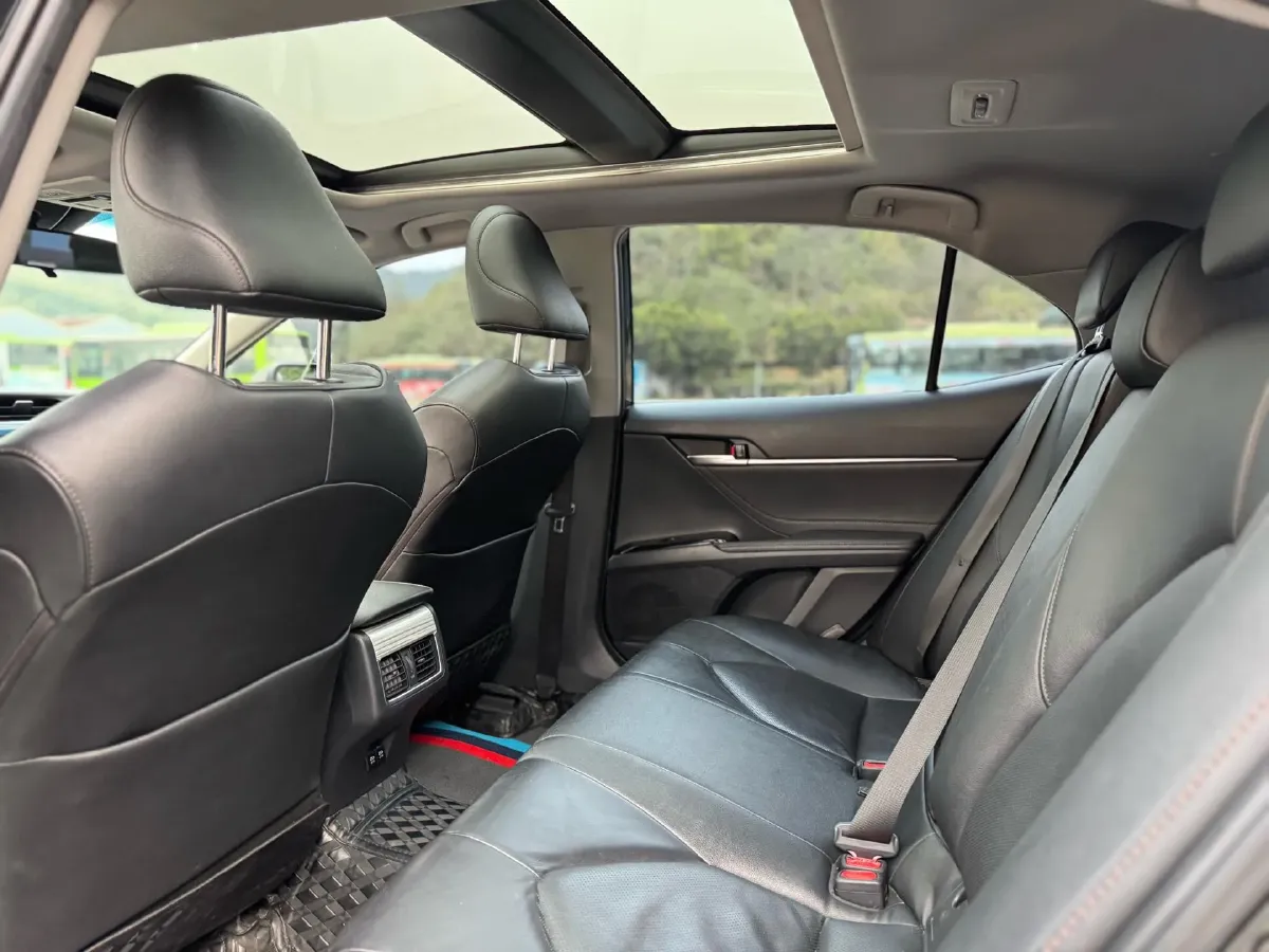 2019 Toyota Camry 2.5L 178HP L4 E-CVT Hybrid,autocango,china used car exporter,china ev exporter,chinese used car exporter,chinese used ev exporter