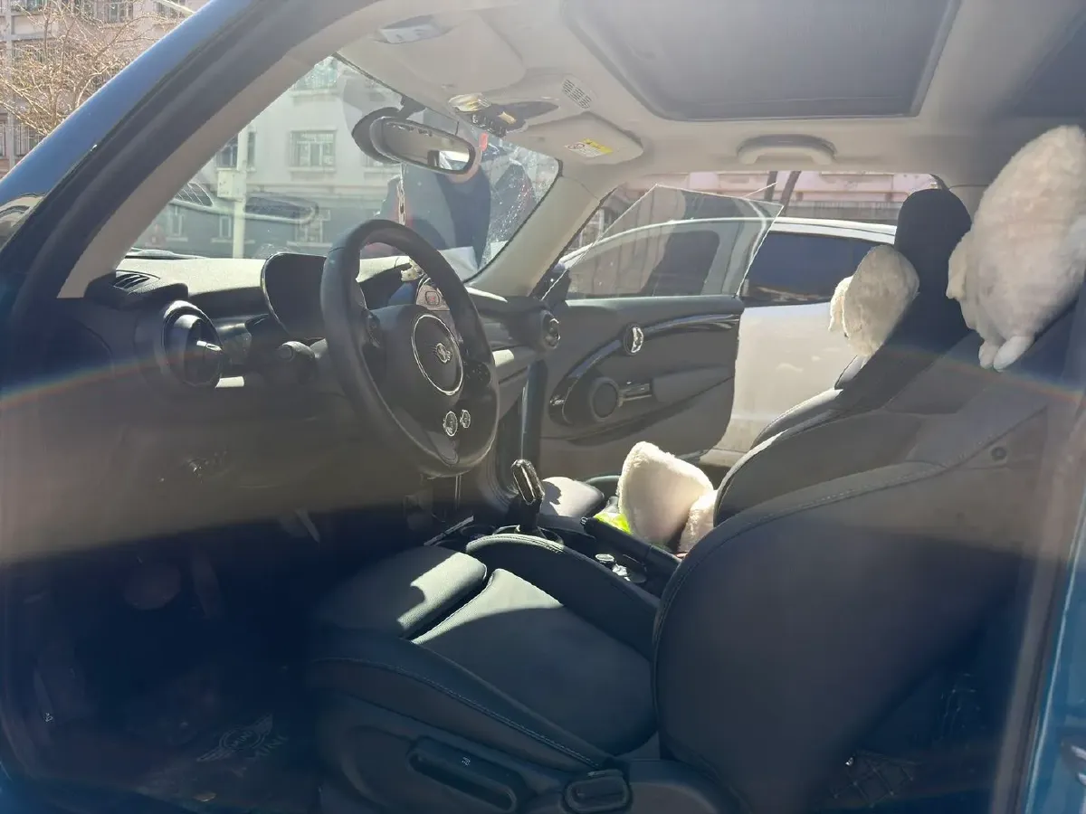 2022 MINI MINI 1.5T 136HP L3 7DCT,autocango,china used car exporter,china ev exporter,chinese used car exporter,chinese used ev exporter