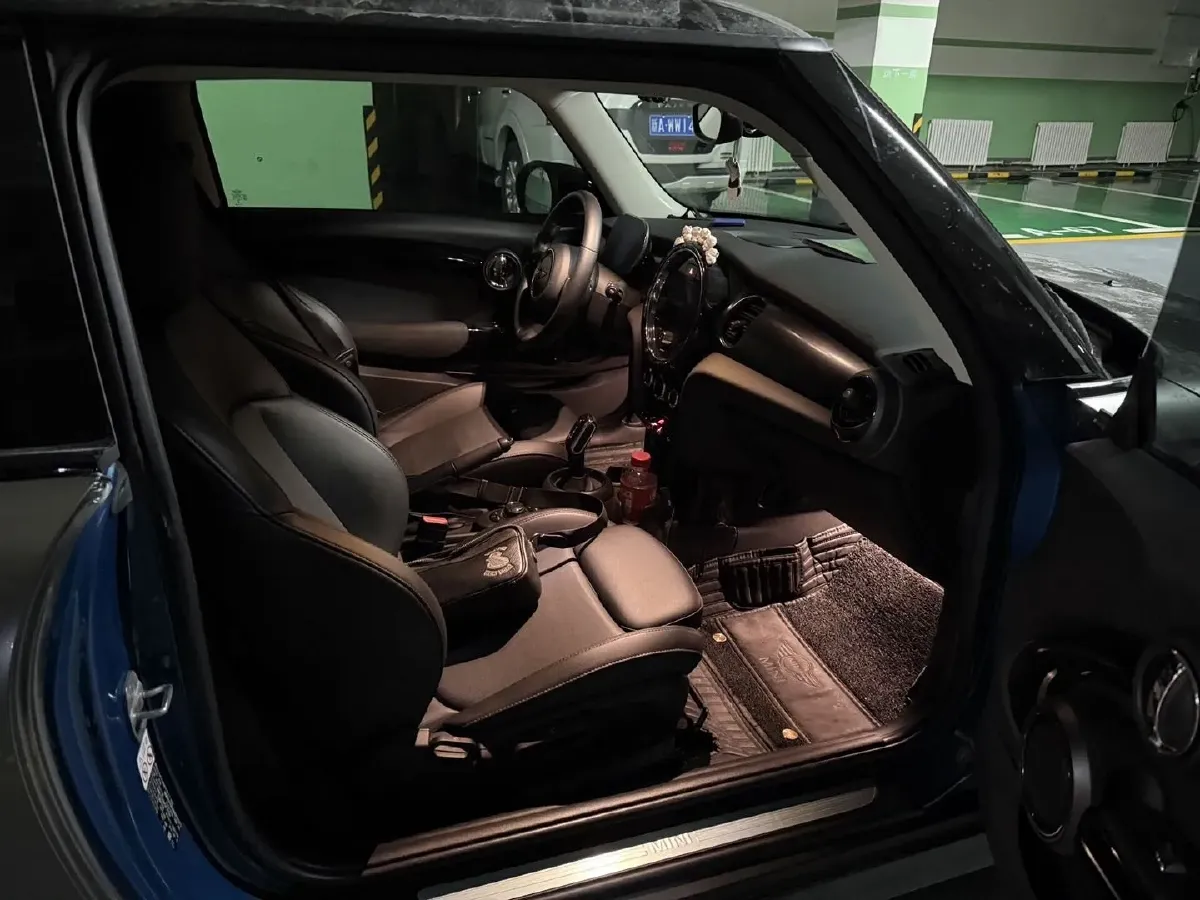 2022 MINI MINI 1.5T 136HP L3 7DCT,autocango,china used car exporter,china ev exporter,chinese used car exporter,chinese used ev exporter