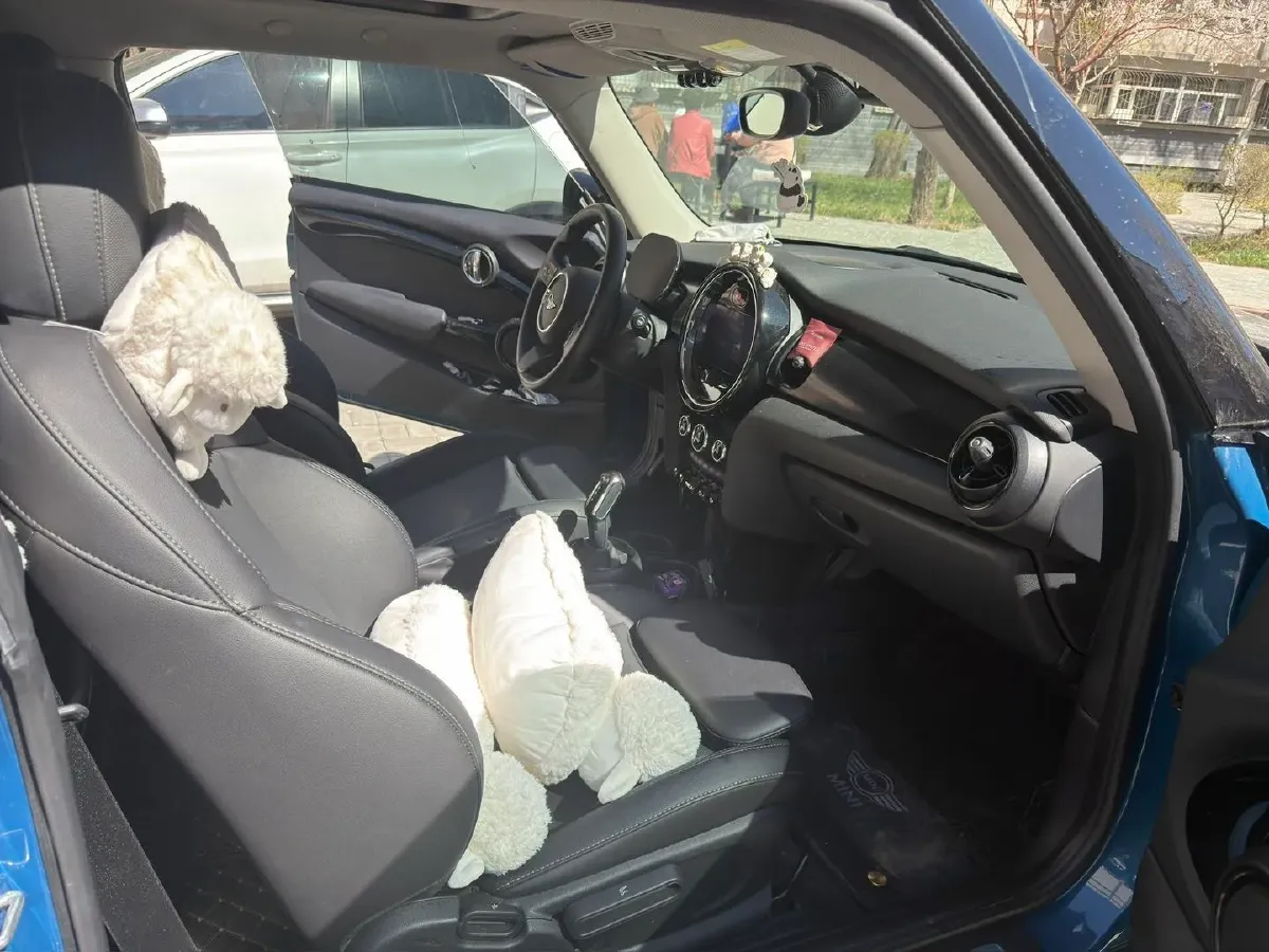 2022 MINI MINI 1.5T 136HP L3 7DCT,autocango,china used car exporter,china ev exporter,chinese used car exporter,chinese used ev exporter