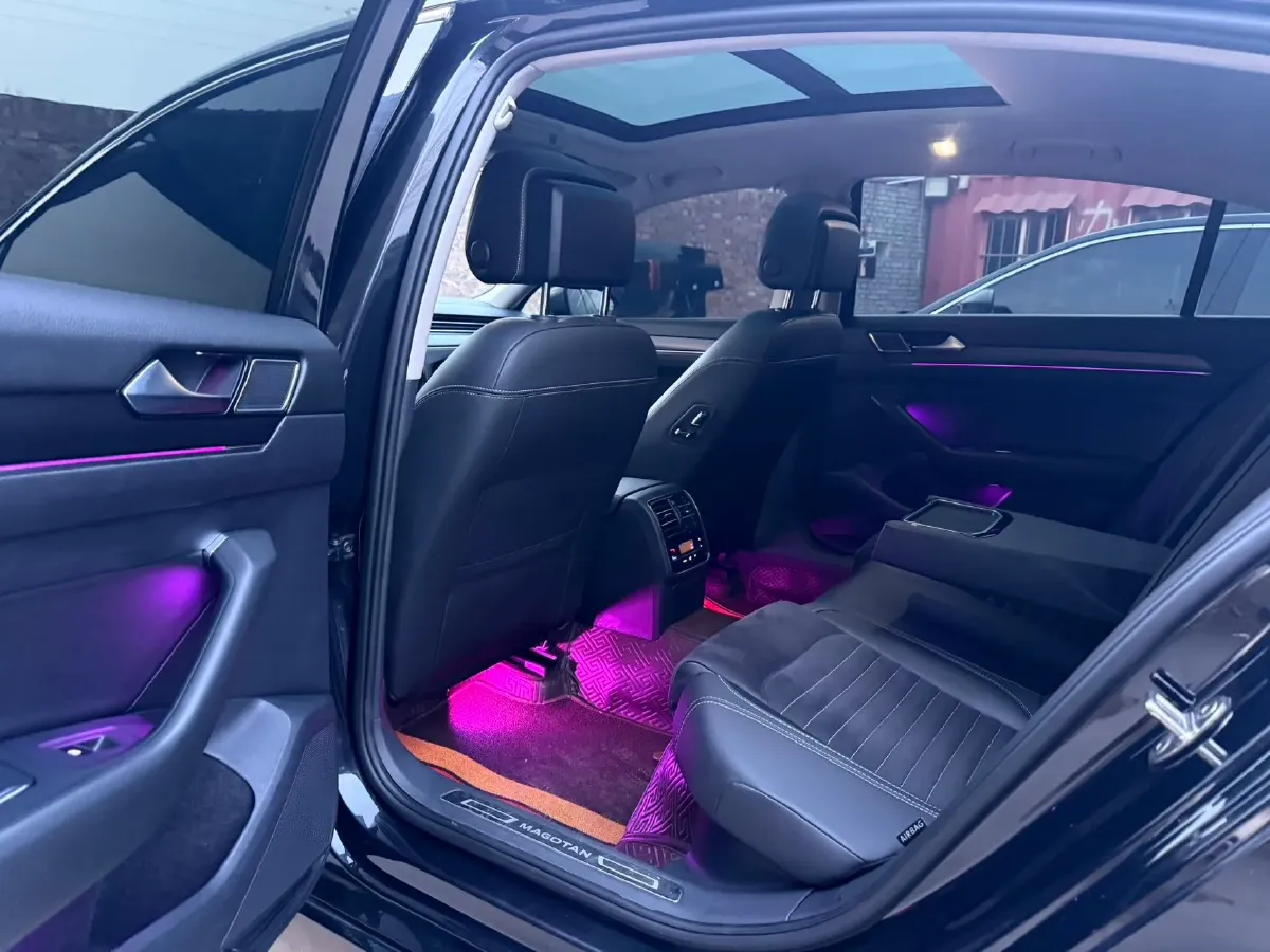 2020 Volkswagen Magotan 2.0T 186HP L4 7DCT,autocango,china used car exporter,china ev exporter,chinese used car exporter,chinese used ev exporter