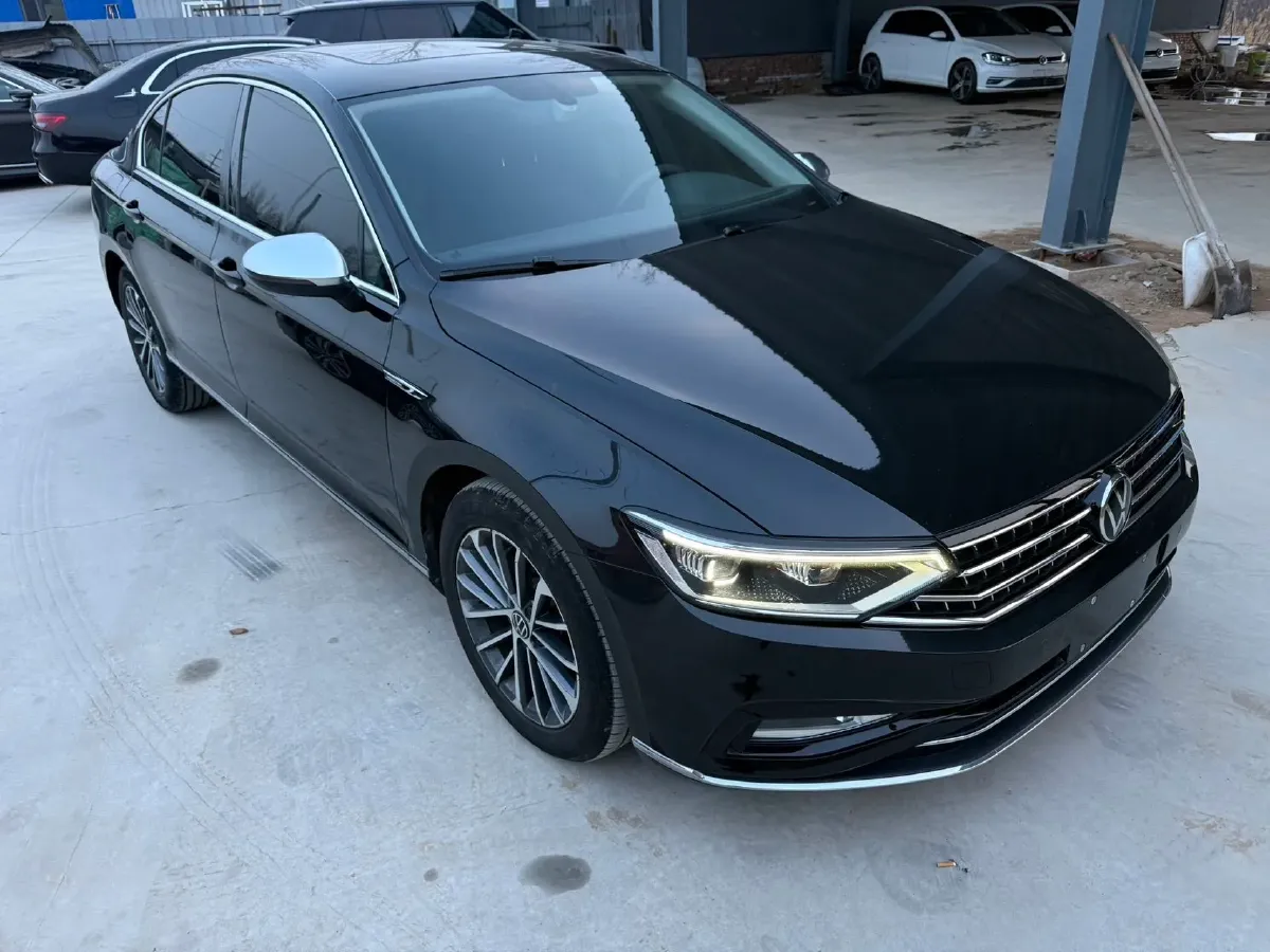 2020 Volkswagen Magotan 2.0T 186HP L4 7DCT,autocango,china used car exporter,china ev exporter,chinese used car exporter,chinese used ev exporter
