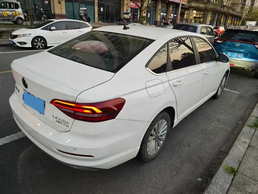 2022 Volkswagen Sagitar 1.2T 116HP L4 7DCT,autocango,china used car exporter,china ev exporter,chinese used car exporter,chinese used ev exporter