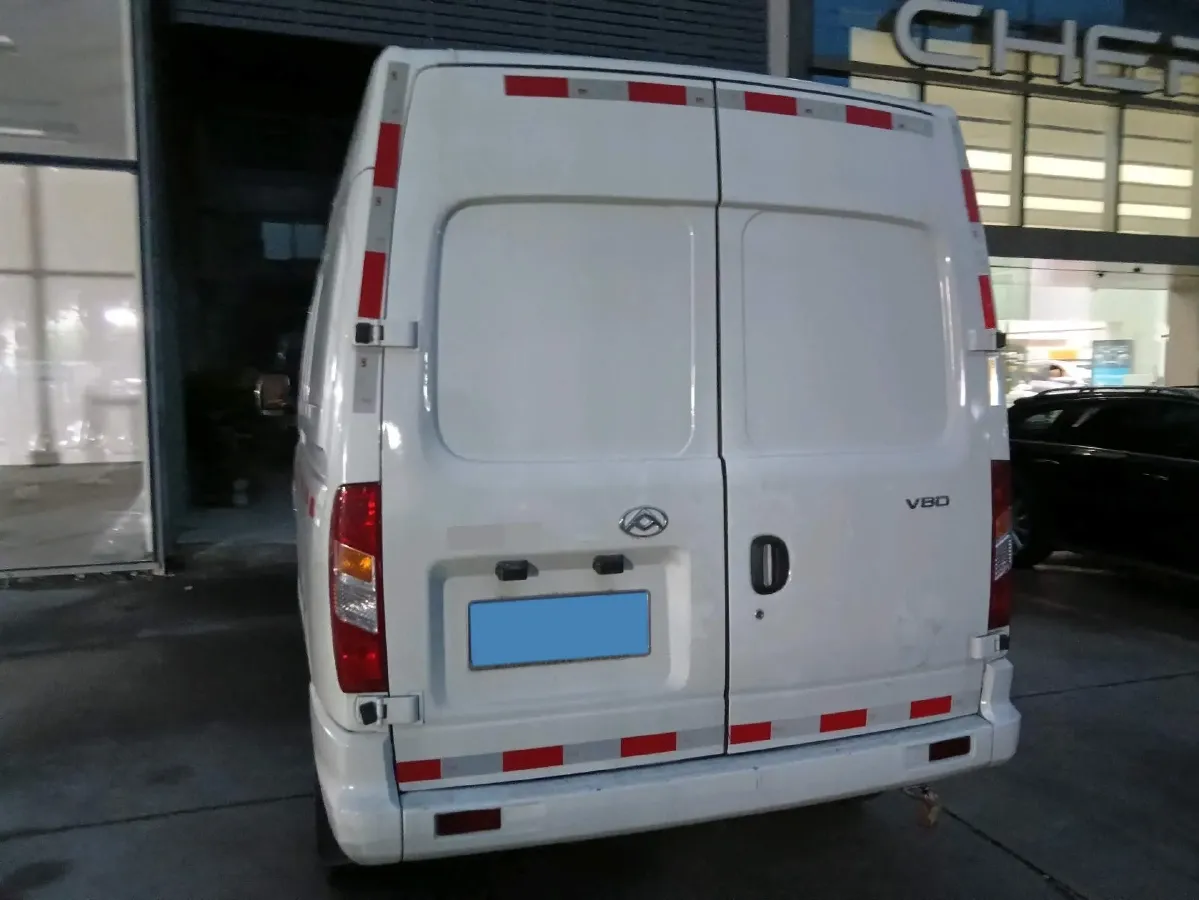 2019 MAXUS XinTu V80 2.0T 139HP L4 6MT,autocango,china used car exporter,china ev exporter,chinese used car exporter,chinese used ev exporter