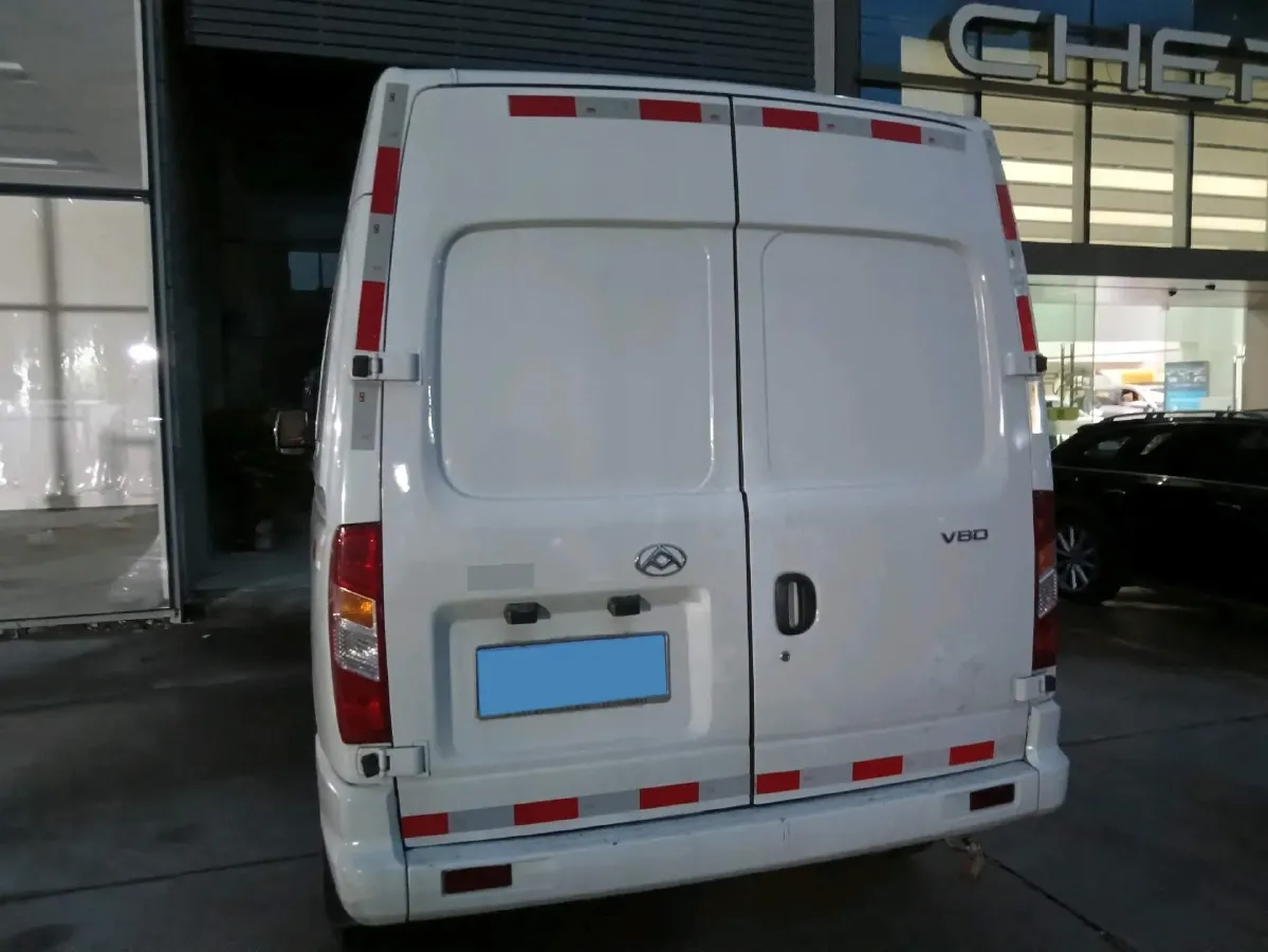 2019 MAXUS XinTu V80 2.0T 139HP L4 6MT,autocango,china used car exporter,china ev exporter,chinese used car exporter,chinese used ev exporter