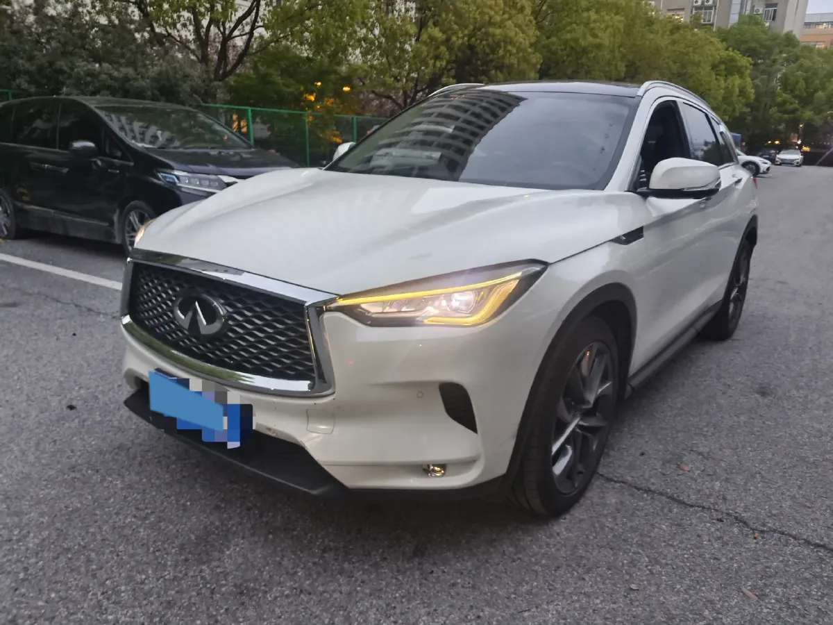 2018 Jeep Grand Commander 2.0T 265HP L4 9AT,autocango,china used car exporter,china ev exporter,chinese used car exporter,chinese used ev exporter